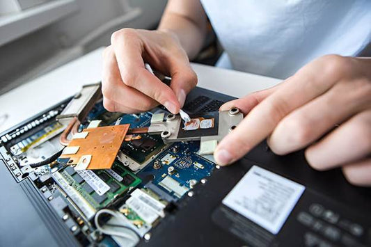 Best Solvents for Electronics Manufacturing: Isopropyl Alcohol or Acetone?